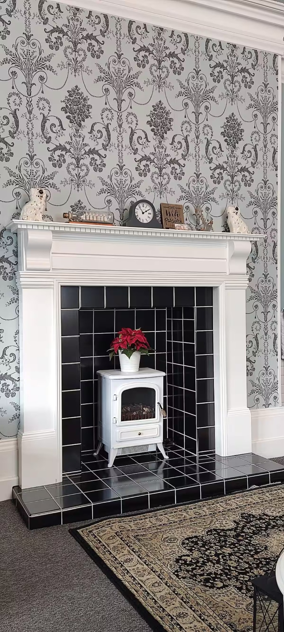 Lounge fireplace detail